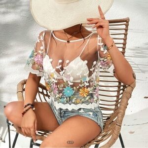 VCAY Floral Women's Embroidery‎ Mesh Top Size L Cover Up Beach NWT Floral Sheer